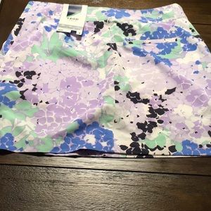 IZOD golf skort lilac white green size 4. NWT